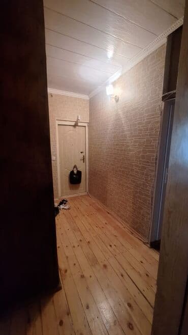 kirayə xalqlar: Mənzil — 3-ci mərtəbə, giriş qapısı 167 nömrəli mənzilə açılır. Geniş — 2