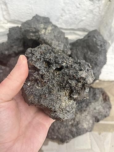 qara parca: Akvarum üçün tebi vulkanik daşlar akvarumda bioliji fitrasya yaradır — 4