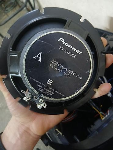 Dinamiklər və sabvuferlər: Avtomobil audio sistemi dəsti Dəst tərkibi: - 2 ədəd Pioneer — 3