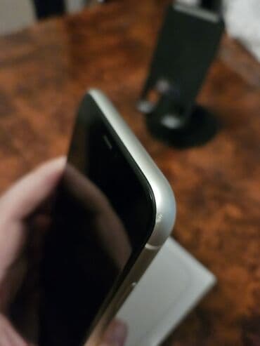 Kasalar: IPhone 11, Ağ, Face ID — 6