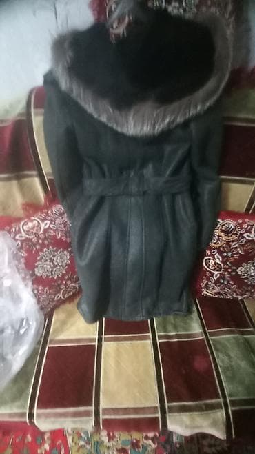 Qadın üçün qışlıq üst geyimi – uzun quzu dərisi tipli palto - Rəng