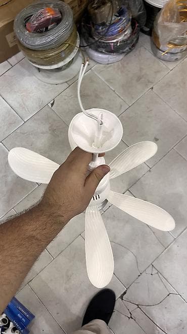 ventilyator mini: Ventliyator 6pərli orta boy pultla idarə olunur 35azn — 3