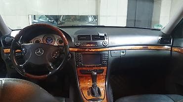 aftamabillər: Mercedes-Benz E‑Class (W211) – Elegance paketi, sedan, tünd göy rəng — 3