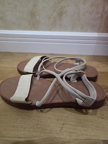 qadın geyimi: Ölçü: 38, rəng - Bej, Yeni — 1