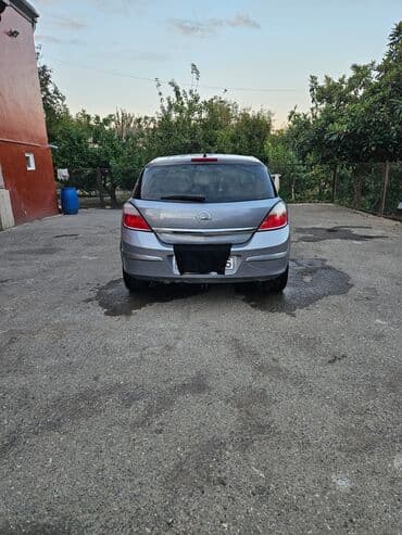 опель зафира а: Opel Astra H – 5 qapılı hetçbek - Ban növü: hetçbek, 5 qapı - Rəng — 7