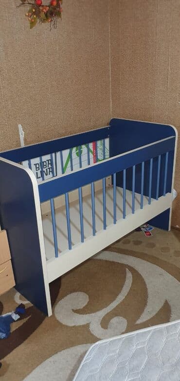 2 mərtəbəli çarpayı: Oğlan üçün, İşlənmiş, Beşik, Matras ilə, Yellənmə mexanizmsiz — 4