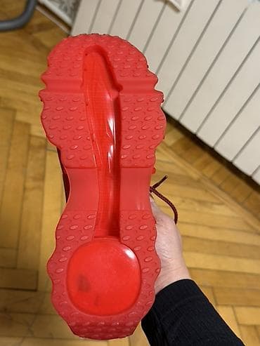 Qırmızı idman ayaqqabısı - Rəng: tam qırmızı, kontrast qara naxışlı — 2