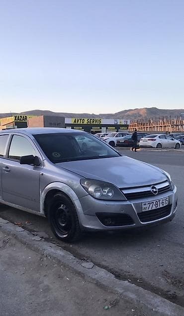 kredit opel astra: Opel Astra H (5 qapılı hetçbek), gümüşü rəng. Texniki xüsusiyyətlər — 4