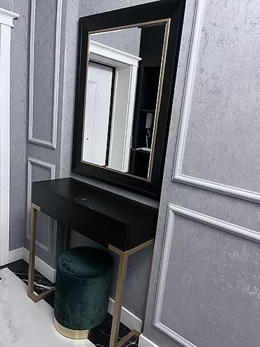 Mdf mat, maşın boyası. Bir az təmirə ehtiyacı var. Şkaf uzunluq 2.60 — 2
