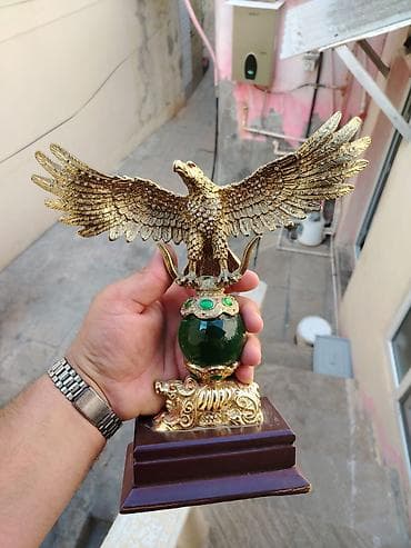 aslan gözü daşı: Fiqur, Metal, rəng - Qızılı — 1