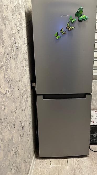 2 двери Indesit Холодильник Продажа, цвет - Серебристый at lalafo.az 2 двери Indesit Холодильник Продажа, цвет - Серебристый