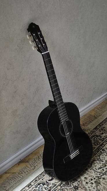gitar klasik: Klassik gitara, Yamaha — 1