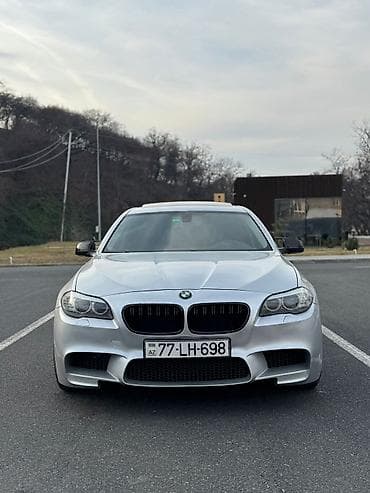 BMW 525: 2 l | 2013 il Sedan — 8