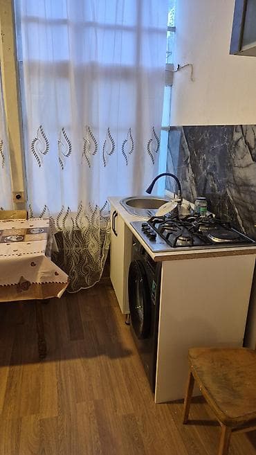 İÇERI ŞEHER Metrosuna 3 deqiqeliy mesafede tezebey Hamamin Yaninda 1 — 10