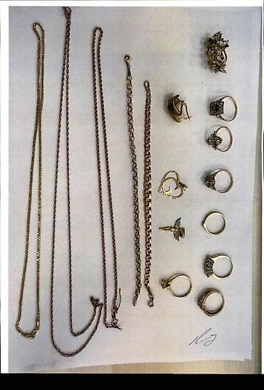 dini sepler: Zinət əşyasının adı: 2 ədəd üzük, 2 ədəd sırğa, 2 ədəd sep, 2 ədəd — 1