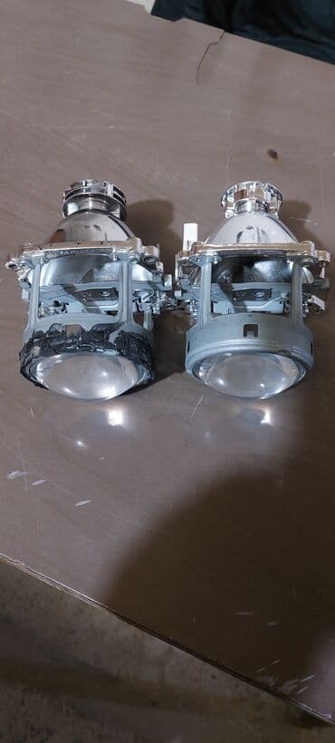 W220 nin lupalari.Biri yaxwi veziyyetde,birinin otrajateli zeyifdi