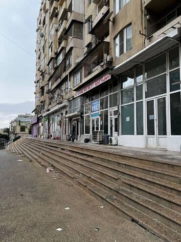 xacmaz obyekt: Əhmədli metrosunun yaxınlığında neapolda yol kənarı 1-ci mərtəbəsində — 14
