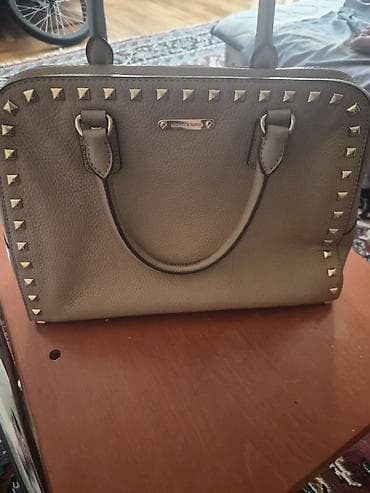 orginal canta: Michael Kors qadın çantası - Model: Dəri əl çantası, üst hissədə — 1