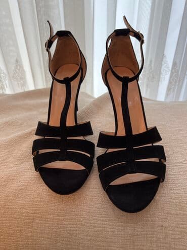 босоножки новые 36 размер: Размер: 39, цвет - Черный, Б/у — 2