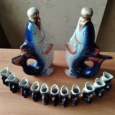 CD, DVD disklər və kassetlər: - Klassik üslubda xalça: mərkəzdə medalyon kompozisiyası, ətrafı çiçək — 2