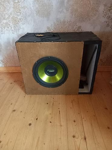FUSION subwooferlu bas qutu - Marka/model: FUSION subwoofer (yaşıl