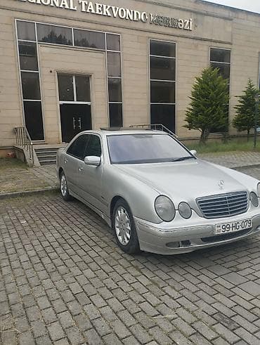 haojue tr 150: Mercedes-Benz E-Class: 2.7 l | 2001 il Sedan — 2