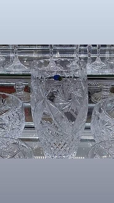 lustur ucuz: Bir vaza, Xrustal — 2