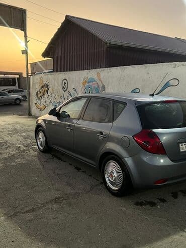 опель зафира а: Kia Ceed: 1.6 l | 2007 il Hetçbek — 6