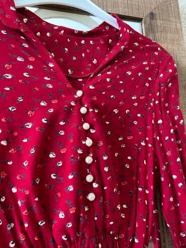 zapi satilir tecili: Tikileb (4-5 geyinilib)
Hec bir problem yoxdu
Razmer 36 S geder — 3