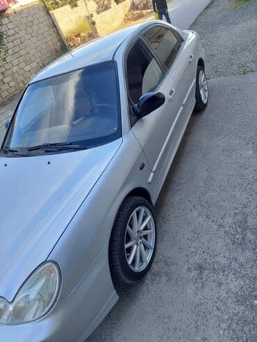 qaz start maşın: Hyundai Sonata sedan – gümüşü rəngdə, avtomatik transmissiya — 1