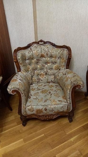 iwlenmiw stol stul: İşlənmiş, Masa və oturacaqlar, Kredit yoxdur, Rumıniya — 4