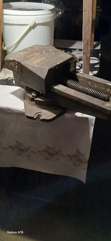 Ручные механические инструменты: Тиски — 1