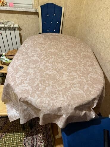 стол со стульями: Кухонный стол, Б/у, Нераскладной, Ламинат, Овальный стол — 1