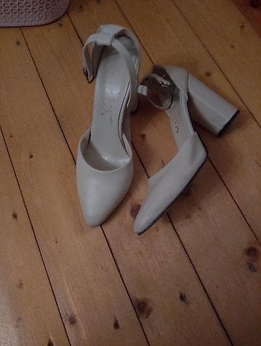 Размер: 39, цвет - Бежевый, Б/у — 2