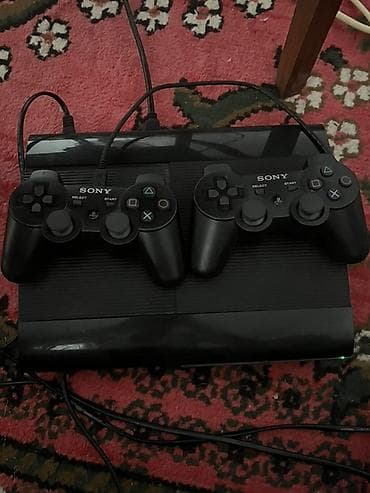 play stion: Sony PlayStation 3 Super Slim Usdunde 2 pult,butun kabelleri verilir — 1