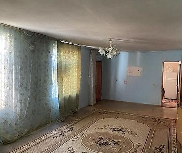Дома: Geniş və səliqəli həyətdə yerləşən, yaşayış üçün tam yararlı 2 ev — 5