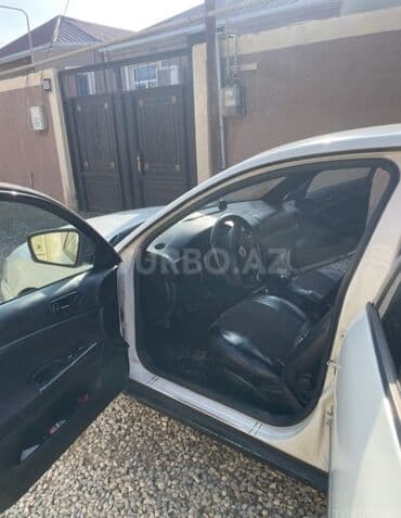 Yağlar və avtokimyəvi maddələr: Volkswagen Passat: 1.8 l | 1997 il Sedan — 5