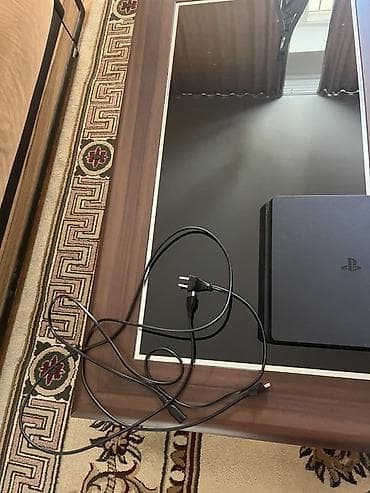 pes 2013 cd: Yaxşı vəziyyətdə, heç bir texniki problemi olmayan PlayStation 4 Slim — 4
