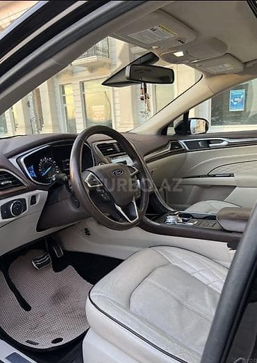ford focus 2011: Ford Fusion Platinum – qara rəng, sedan, yüksək komplektasiya. Əsas — 5