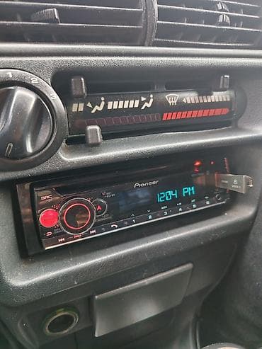 Maqnitol, Pioneer, AUX