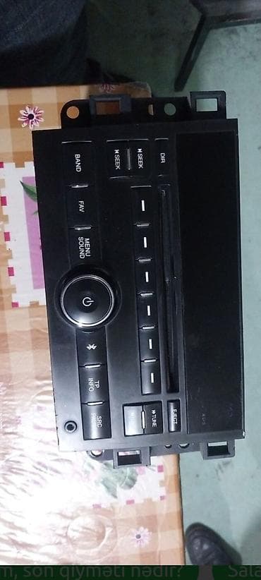 aux usb: Ravon r3 ücün işləkdir Xüsusiyyətlər: - MP3 və RDS dəstəyi - CD disk — 2