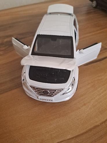 cd disk: Məhsul: Metal maket avtomobil kolleksiyası – Hyundai Sonata sedanı — 2