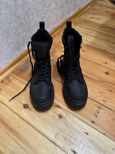 qış botları: Qısaboğaz, Stradivarius, Ölçü: 36, rəng - Qara, İşlənmiş — 2