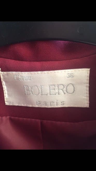 детские выпускные костюмы: Kostyum destdir bordo rengdi. Baha alinib turkiyenindi. Etek ayaq — 2