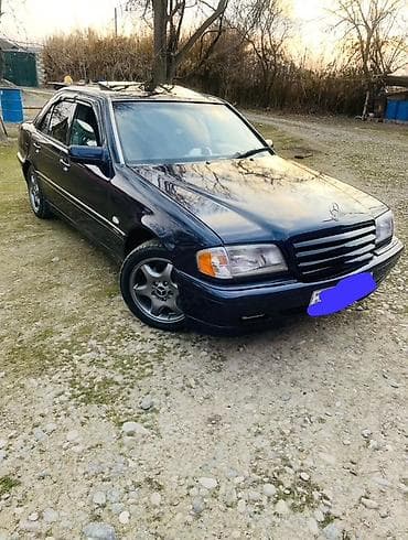 Mercedes-Benz C-Class: 1.8 l | 1996 il Sedan