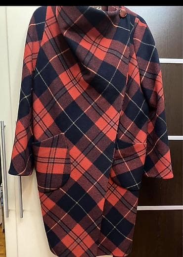 Qadın üçün qışlıq plaş/palto - Dizayn: Qırmızı-navi rəngli iri dama