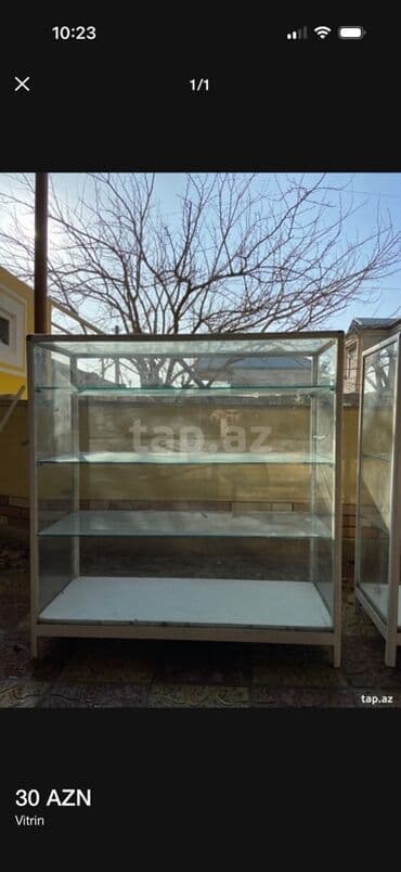 Vitrin və mağaza rəfi dəsti - Şüşəli vitrin: metal karkaslı, dörd