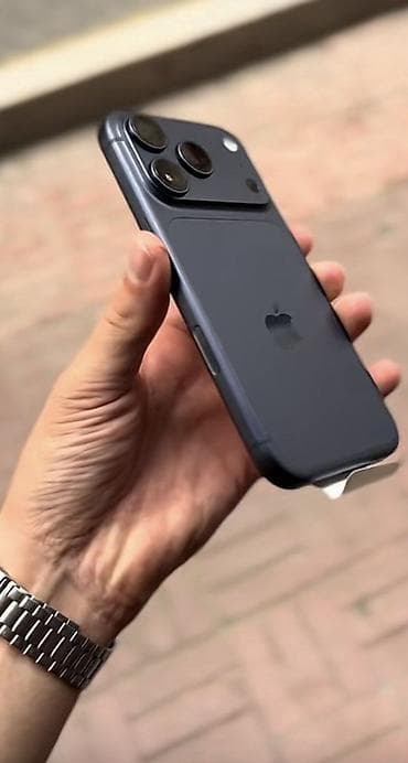 iphone xs 64 gb: IPhone 17 Pro, 256 GB, Göy, Barmaq izi, Face ID — 1