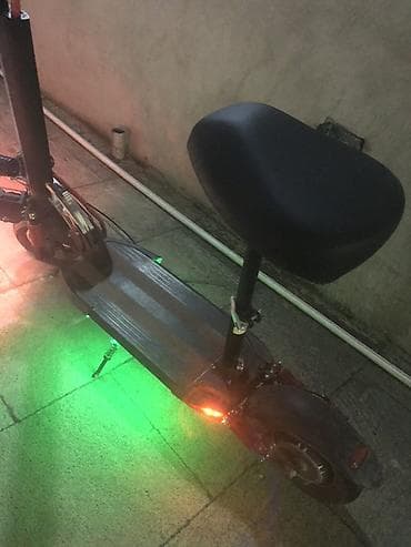 electro gitara: Elektrik skuter – oturacaqlı, güclü işıqlandırma və rəngli LED-lərlə — 2
