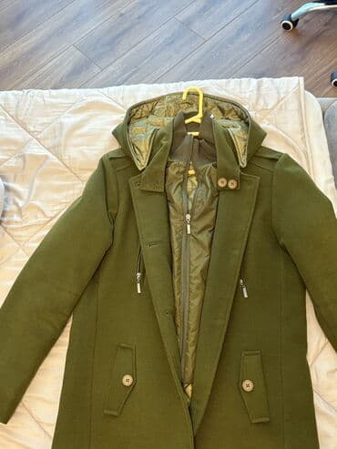 Olivya-yaşıl rəngdə kapüşonlu palto 14yaş -164sm Ciddi aliciya endirim lalafo.az -da Olivya-yaşıl rəngdə kapüşonlu palto 14yaş -164sm Ciddi aliciya endirim